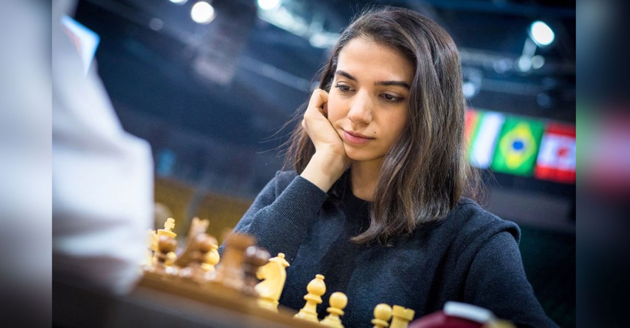 হিজাব ছাড়া খেলতে নামা সেই ইরানি নারী পেলেন স্পেনের নাগরিকত্ব