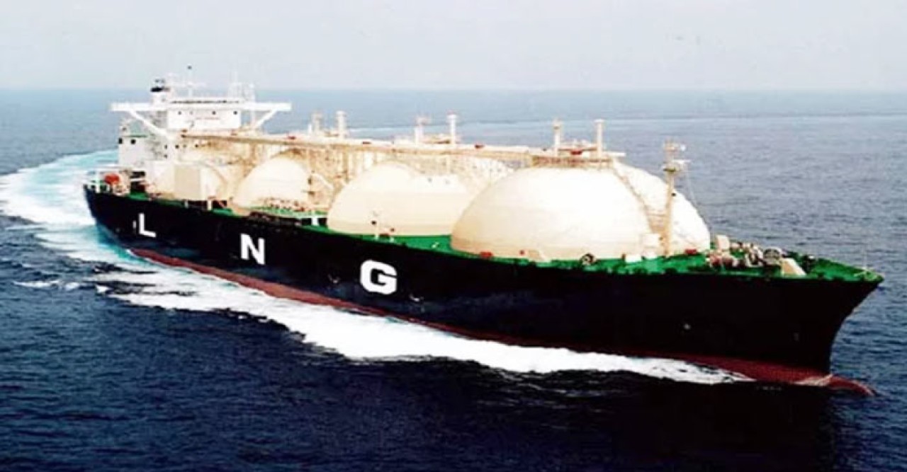 এ বছর এলএনজি আমদানিতে রেকর্ড করতে পারে চীন