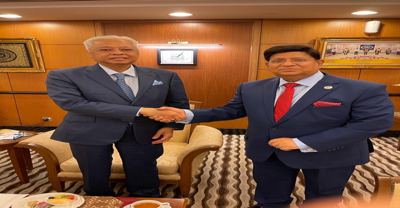 মালয়েশিয়ার প্রধানমন্ত্রীর সাথে সৌজন্য সাক্ষাত এবং মালয়েশিয়ার পররাষ্ট্রমন্ত্রীর সাথে দ্বিপাক্ষিক বৈঠক অনুষ্ঠিত