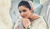 পরীমণি তার সমালোচকদের বিদ্রুপ করে দীর্ঘ পোস্ট দিয়েছেন সোশ্যাল মিডিয়ায়