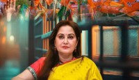 পলাতক অভিনেত্রী, অবিলম্বে গ্রেপ্তারের নির্দেশ আদালতের
