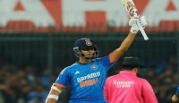 কোহলির ফেরার ম্যাচে জয়সওয়াল ও দুবের তান্ডব