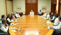 বাংলাদেশ পরিস্থিতি নিয়ে জরুরি বৈঠক করলেন মোদি