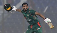নাজমুলের সেঞ্চুরিতে জয়ে শুরু বাংলাদেশের