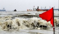 ১৮ অঞ্চলে ঝোড়ো বৃষ্টির আভাস, সমুদ্রবন্দরে ৩ নম্বর সতর্ক সংকেত