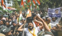কেজরিওয়ালের মুক্তির দাবিতে দিল্লিতে এএপির বিক্ষোভ