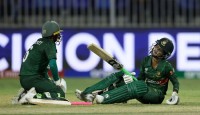 সুযোগ পেয়েও ইংল্যান্ডকে হারাতে পারলো না বাংলাদেশ
