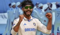 জহিরকে ছাড়িয়ে শীর্ষ পাঁচে জাদেজা
