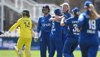 অস্ট্রেলিয়ার বিপক্ষে ৬ বছর পর ওয়ানডে জিতল ইংল্যান্ড